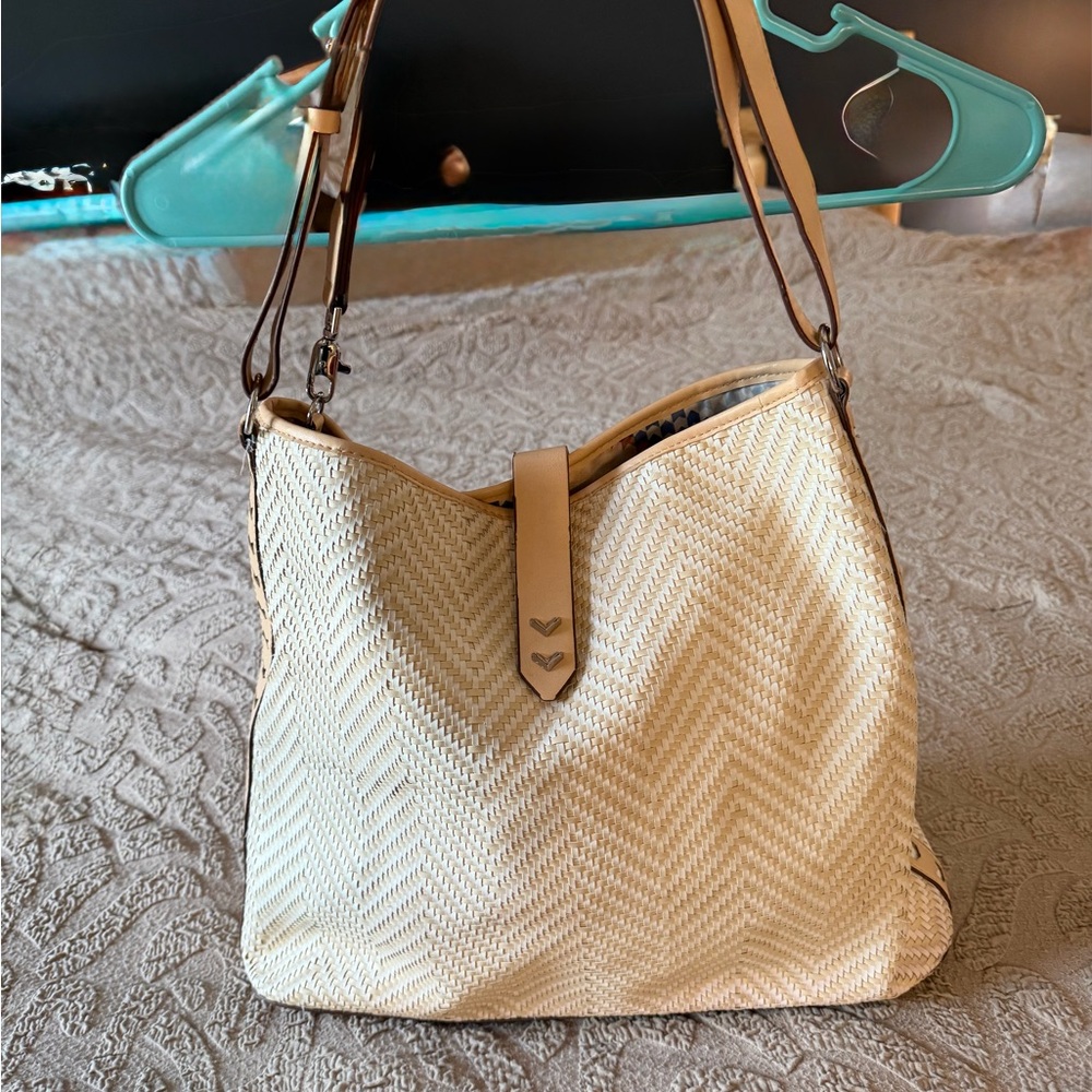 Stella and Dot Elegant Cream Woven Shoulder Bag